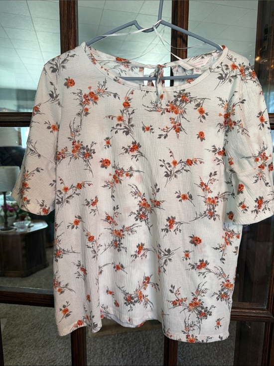 LC Lauren Conrad Tops - LC Lauren Conrad Womens XS White Floral Keyhole Back Tie Short Sleeve Blouse‎